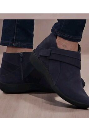 Clarks Cloudsteppers  Boots